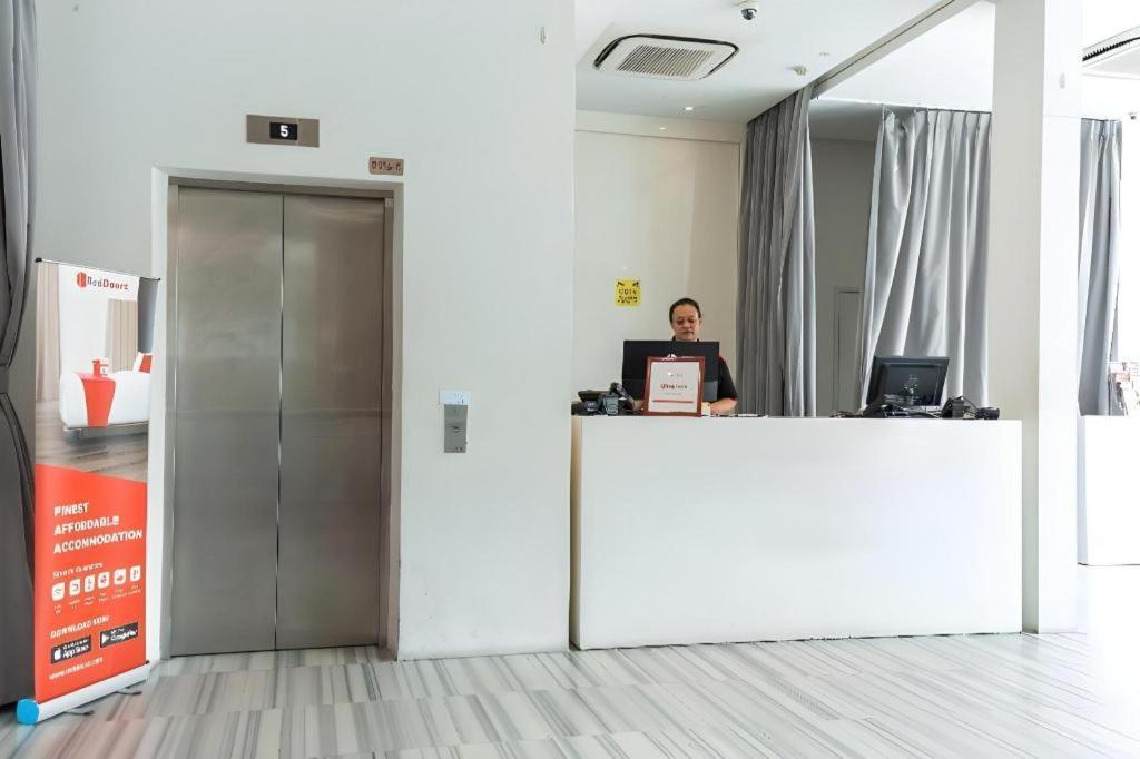 Reddoorz Hotel Plus @ Little India Singapore Exterior photo